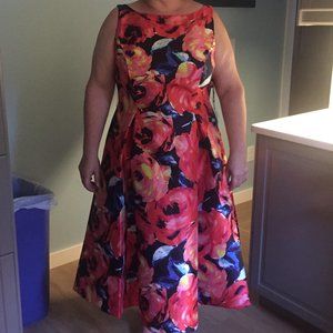 It's time for that summer wedding or party!